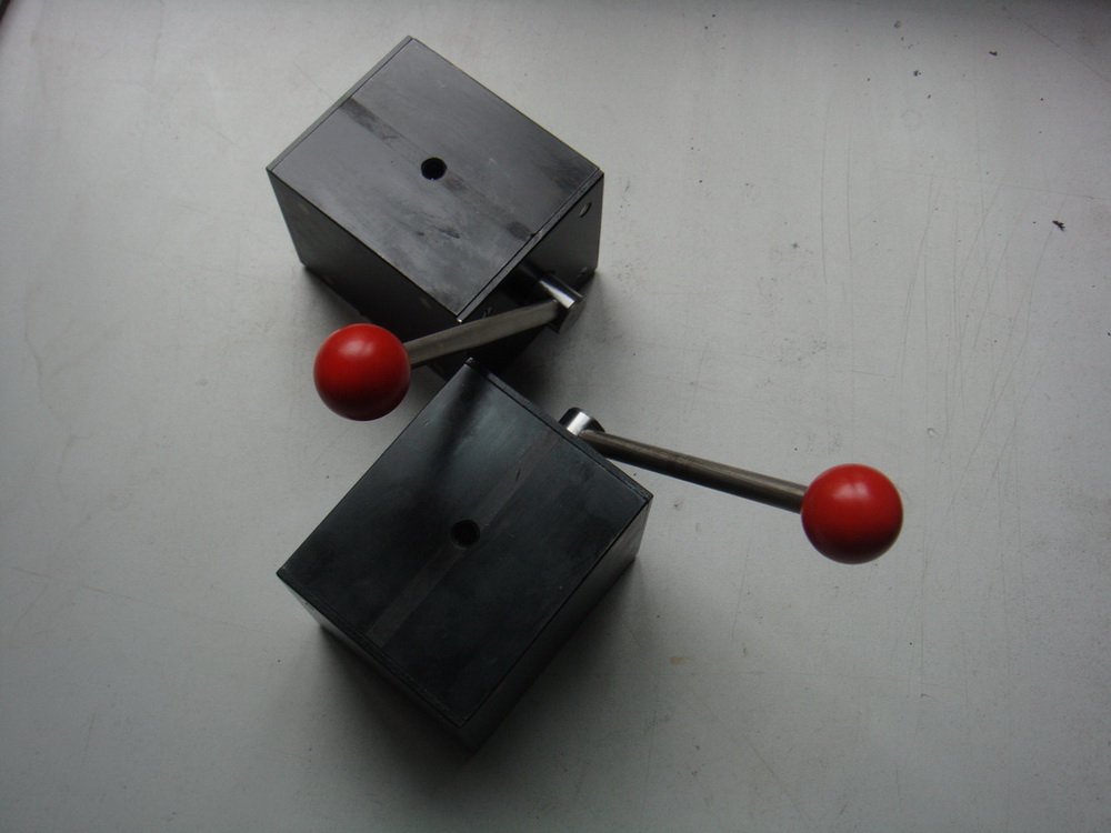 ���Ա���