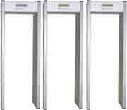 ����̽����